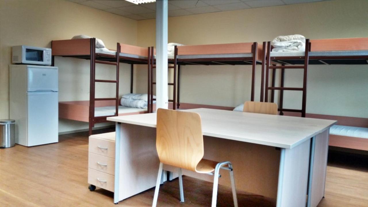 Famulus Kollegium Hostel Γκιόρ Εξωτερικό φωτογραφία